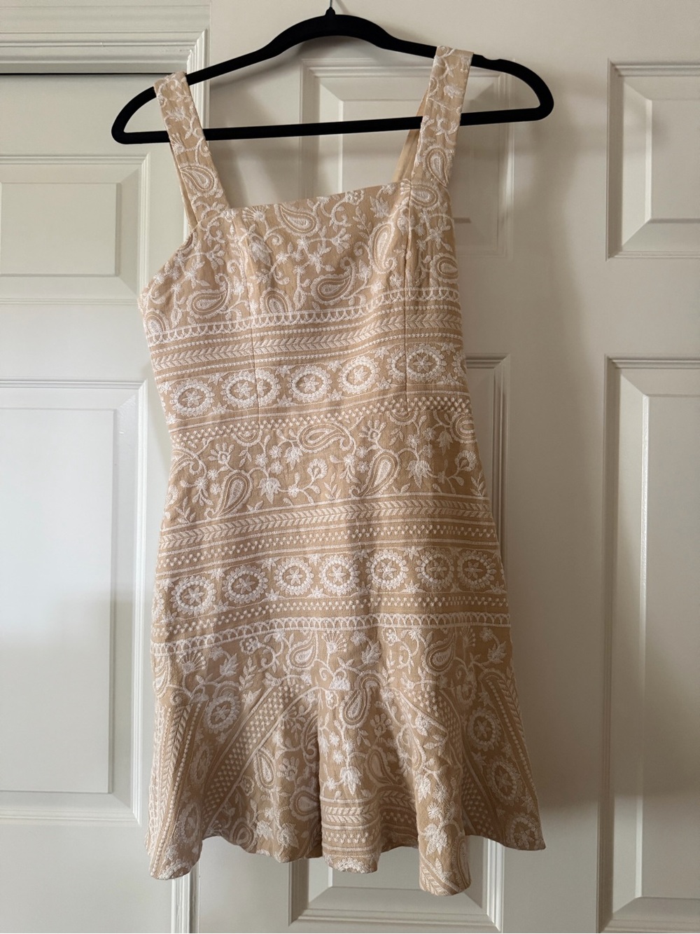 Alice + Olivia Beige and White Paisley Mini Dress